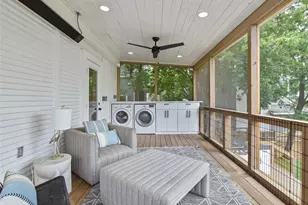 2405 E 8th Street N, Austin, TX 78702 - Photo 16