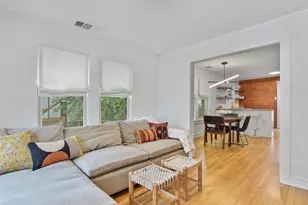 2405 E 8th Street N, Austin, TX 78702 - Photo 4