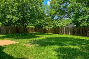 1604 Holstein Dr, Austin, TX 78758 - Photo 24
