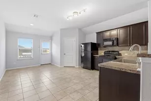 18420 Cloudmore Ln, Elgin, TX 78621 - Photo 8