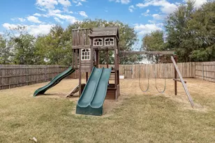 13708 Sierra Wind Ln, Elgin, TX 78621 - Photo 4