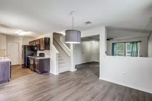 13708 Sierra Wind Ln, Elgin, TX 78621 - Photo 8