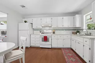 1702 Willow St, Austin, TX 78702 - Photo 10
