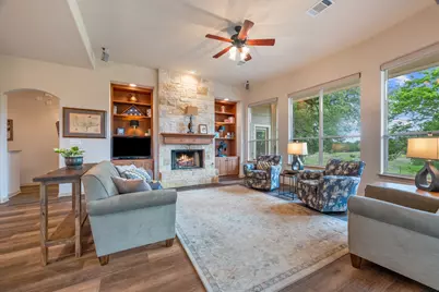 201 Shady Oaks Trail, Liberty Hill, TX 78642 - Photo 10