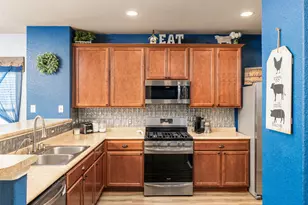 1016 Hondo Ln, Hutto, TX 78634 - Photo 8