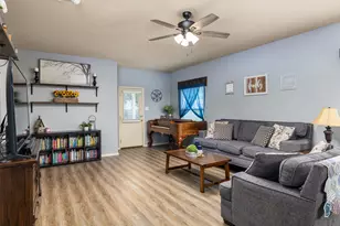 1016 Hondo Ln, Hutto, TX 78634 - Photo 4