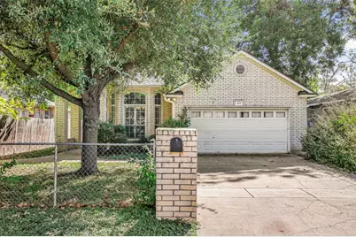 409 E Austin Avenue, Round Rock, TX 78664 - Photo 2