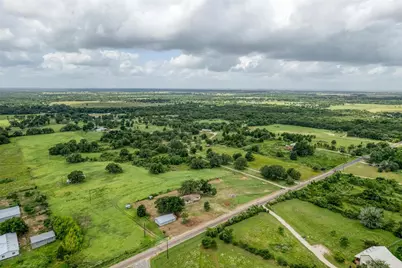 307 N County Line Road, Elgin, TX 78621 - Photo 4