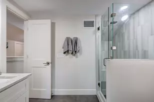 2400 Canterbury St, Austin, TX 78702 - Photo 30