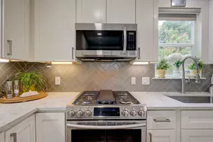 2400 Canterbury St, Austin, TX 78702 - Photo 6