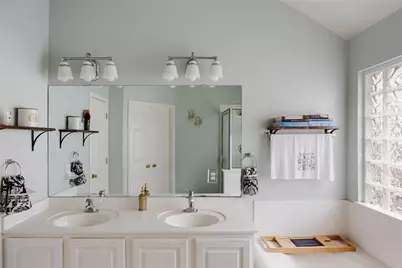 10008 Anahuac Trail, Austin, TX 78747 - Photo 20