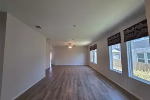 8902 Grand Western, Converse, TX 78109 - Photo 14