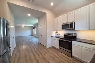 8902 Grand Western, Converse, TX 78109 - Photo 20