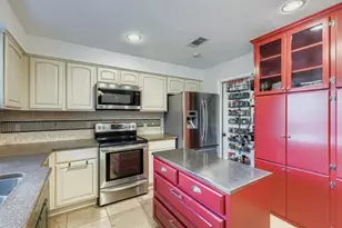 11718 Running Fox Trail, Austin, TX 78759 - Photo 12