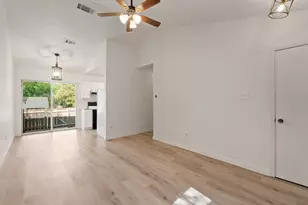 1015 E Yager Ln, Austin, TX 78753 - Photo 4