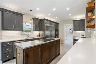 30108 Torrey Pines Cir, Georgetown, TX 78628 - Photo 12