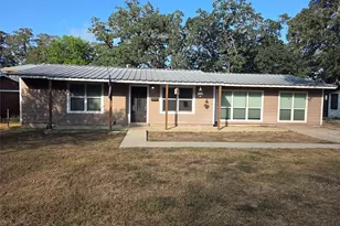 715 Vogel St, Rockdale, TX 76567 - Photo 1