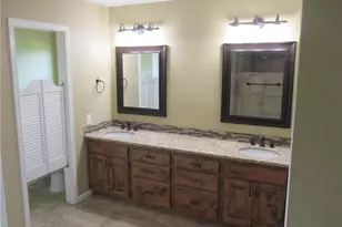 215 Monkey Rd, Elgin, TX 78621 - Photo 8