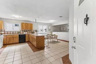 9723 Moorberry St, Austin, TX 78729 - Photo 6