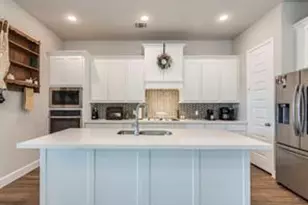 114 Chinaberry Bnd, Bastrop, TX 78602 - Photo 2