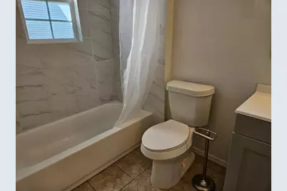 105 W Ila Street #B, Elgin, TX 78621 - Photo 10