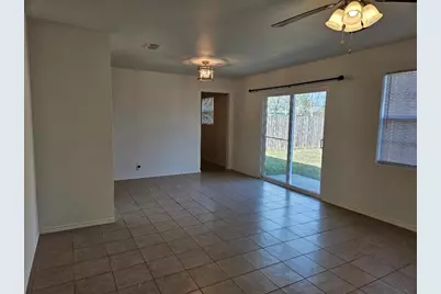 105 W Ila Street #B, Elgin, TX 78621 - Photo 2