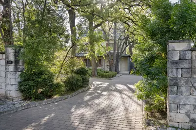 1301 Kent Lane, Austin, TX 78703 - Photo 2
