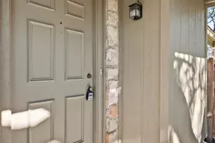 9807 Hundred Oaks Cir, Austin, TX 78750 - Photo 4