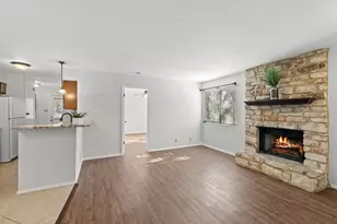 9807 Hundred Oaks Cir, Austin, TX 78750 - Photo 6