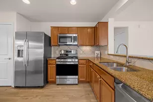 408 Sheldon Lake Dr, Georgetown, TX 78633 - Photo 10