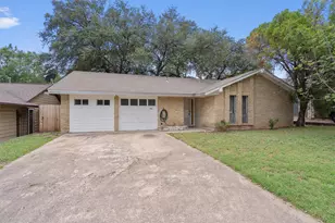 703 Huntingdon Pl, Austin, TX 78745 - Photo 2