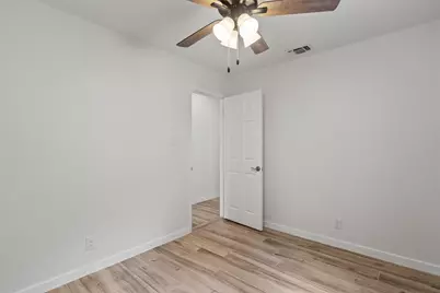 703 Huntingdon Place, Austin, TX 78745 - Photo 20