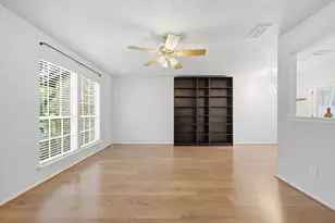 1015 E Yager Ln, Austin, TX 78753 - Photo 8