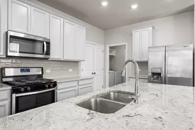 105 Tucana Street, Georgetown, TX 78628 - Photo 6