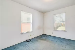 2512 E 9th St, Austin, TX 78702 - Photo 18