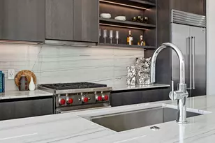 610 Davis St, Austin, TX 78701 - Photo 8