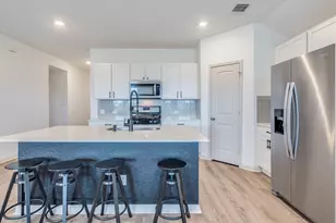 206 Ft Clark Spgs Dr, Hutto, TX 78634 - Photo 12