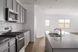 325 Escondido Cir, San Marcos, TX 78666 - Photo 2