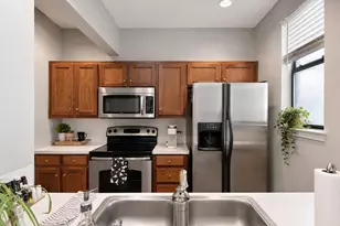 611 E 45th St, Austin, TX 78751 - Photo 14