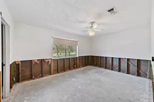 2173 County Rd 434 Loop, Rockdale, TX 76567 - Photo 12