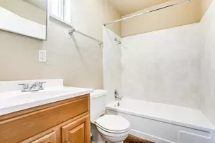 216 Lucas St St, San Antonio, TX 78209 - Photo 8