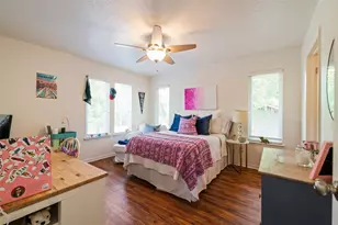 201 E 35th St, Austin, TX 78705 - Photo 16