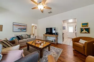 201 E 35th St, Austin, TX 78705 - Photo 6