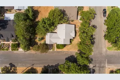 611 N Adams Street, Fredericksburg, TX 78624 - Photo 30