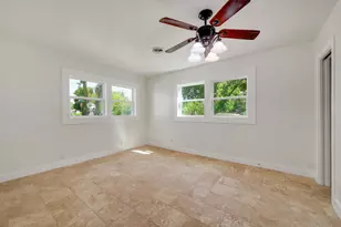 611 N Adams St, Fredericksburg, TX 78624 - Photo 14