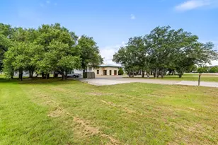 101 John Kelly St, Burnet, TX 78611 - Photo 32