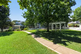 2713 Kinney Oaks Ct, Austin, TX 78704 - Photo 24