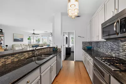 2713 Kinney Oaks Court, Austin, TX 78704 - Photo 4