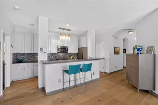 2713 Kinney Oaks Ct, Austin, TX 78704 - Photo 2