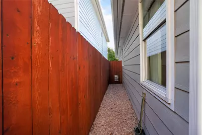 2713 Kinney Oaks Court, Austin, TX 78704 - Photo 22